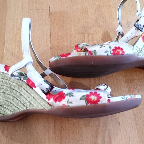 Woman's Hi Heel Espadrilles - Picture 3 of 4